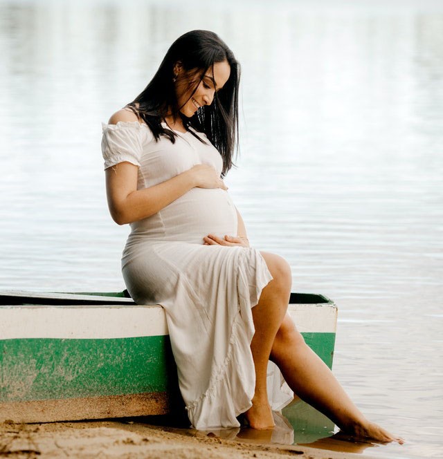 آیا عطر زدن در بارداری ضرردارد؟